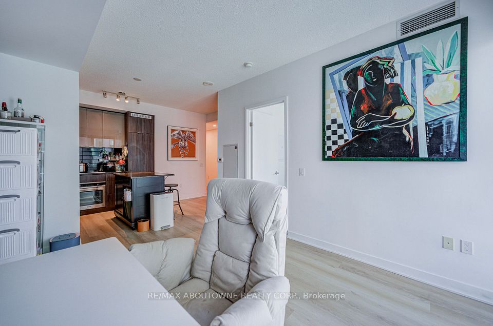125 Blue Jays Way 4909, Toronto, ON M5V 0N5 25