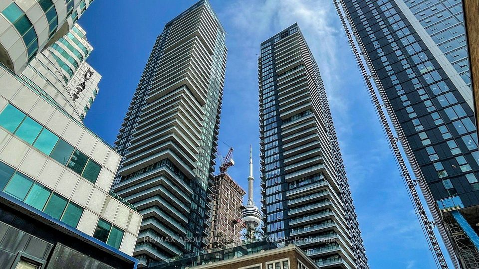 125 Blue Jays Way 4909, Toronto, ON M5V 0N5 2