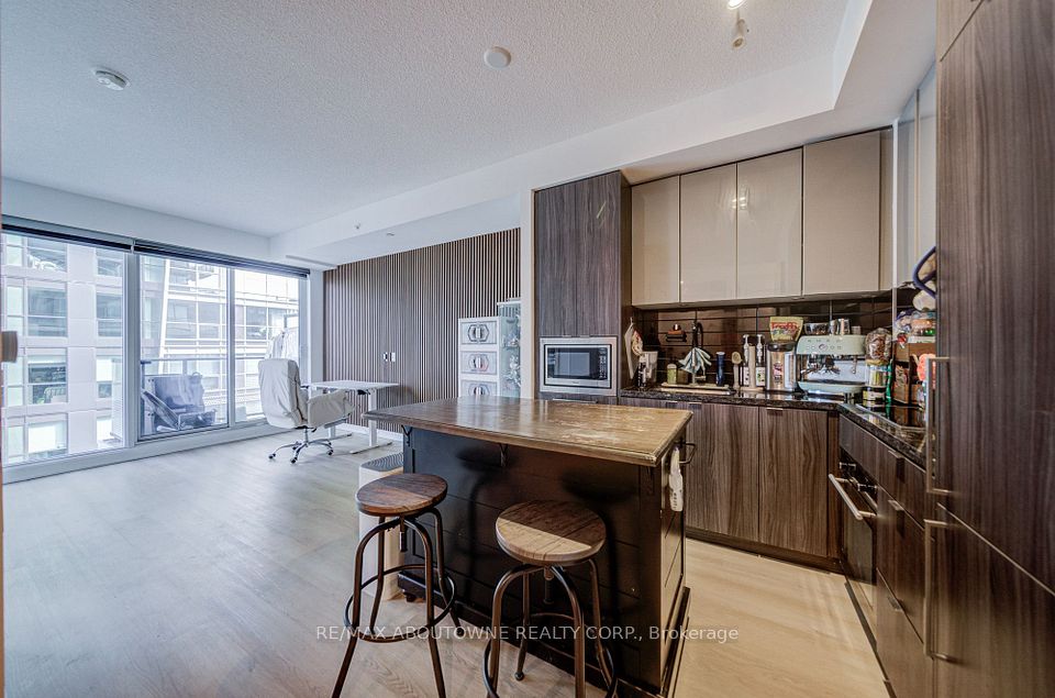 125 Blue Jays Way 4909, Toronto, ON M5V 0N5 17