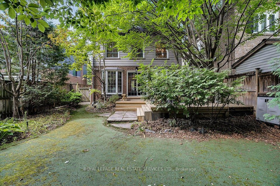 97 Bocastle Avenue, Toronto, ON M4N 2S5 24
