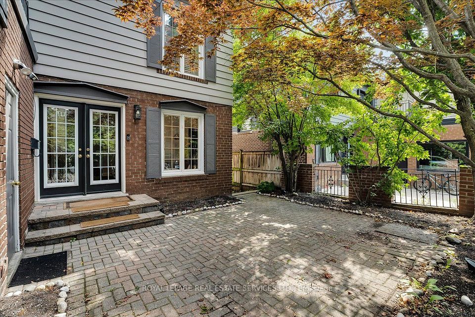 97 Bocastle Avenue, Toronto, ON M4N 2S5 4