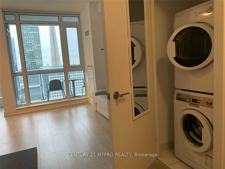 30 Nelson Street 2306, Toronto, ON M5V 0H5 17