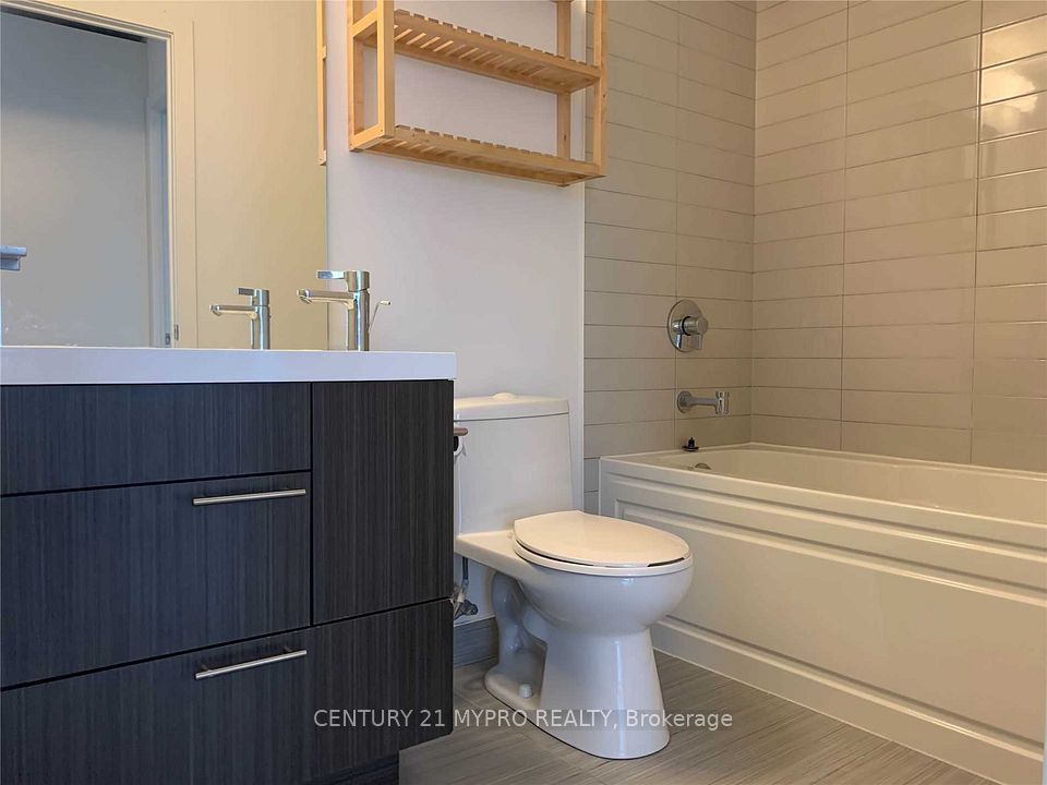 30 Nelson Street 2306, Toronto, ON M5V 0H5 19