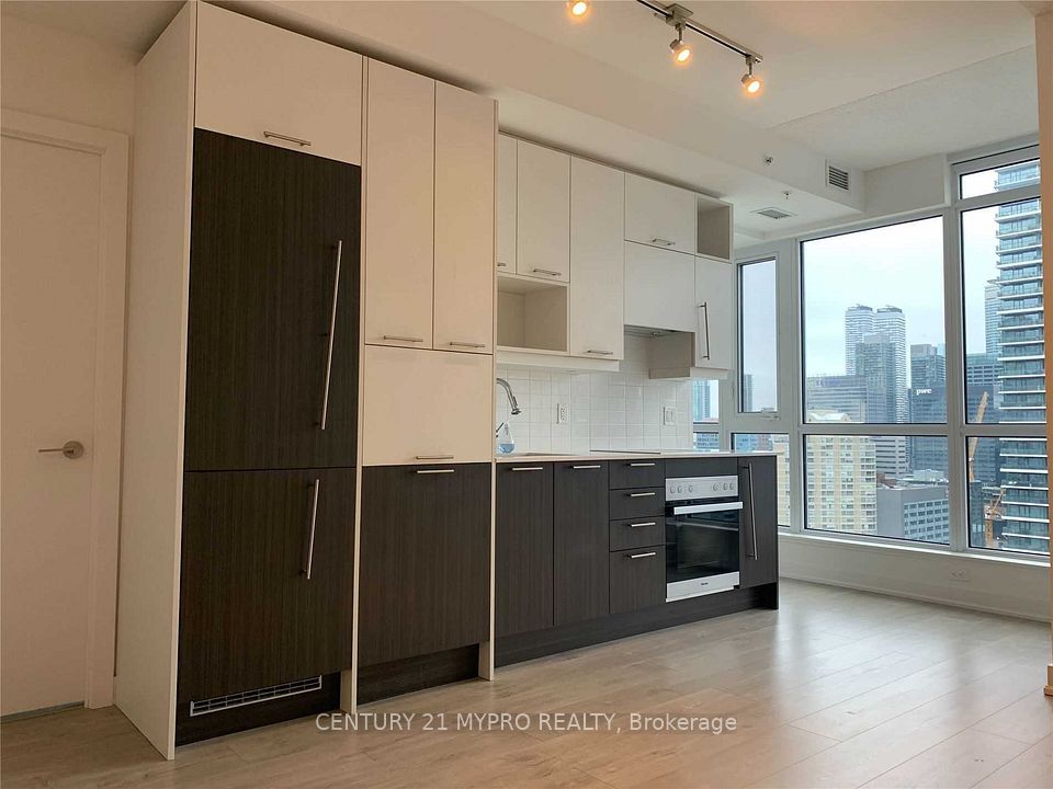 30 Nelson Street 2306, Toronto, ON M5V 0H5 7