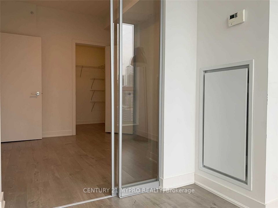 30 Nelson Street 2306, Toronto, ON M5V 0H5 15