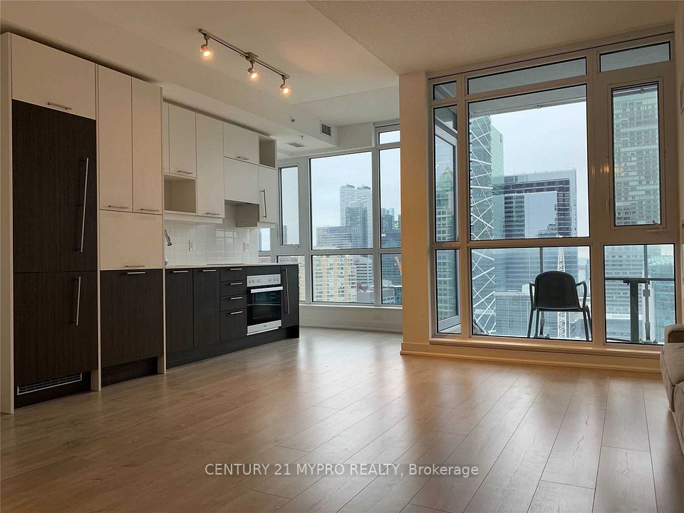 30 Nelson Street 2306, Toronto, ON M5V 0H5 6