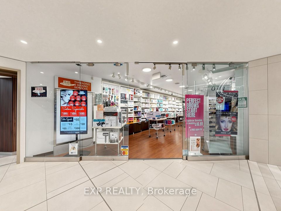 50 Bloor Street W 8, Toronto, ON M4W 3L8