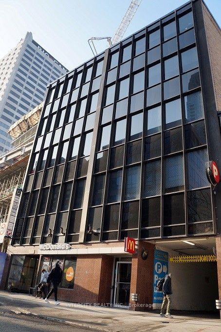 20 Eglinton Avenue E 200, Toronto C10, ON M4P 1A6