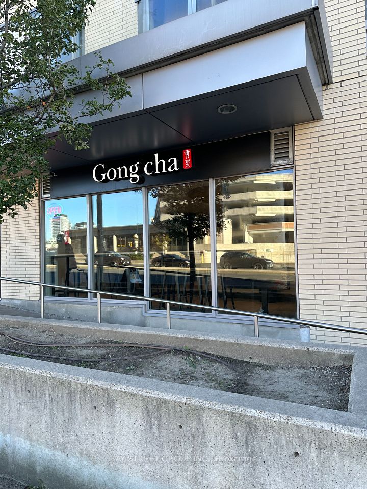 70 Forest Manor Road 5A, Toronto C15, ON M2J 0A9