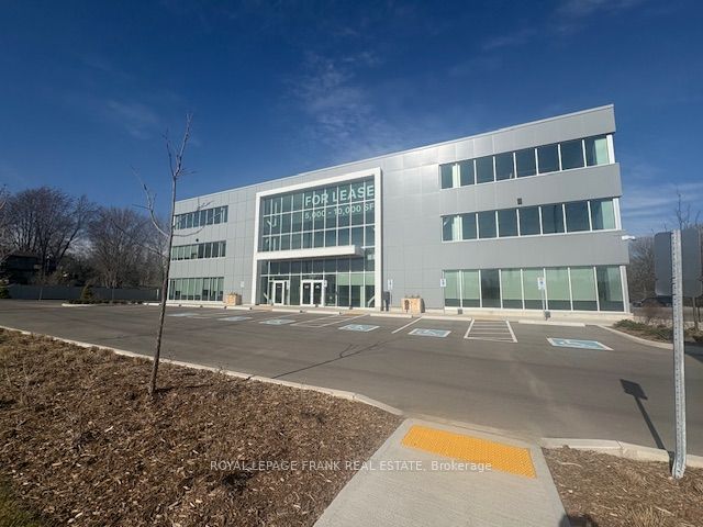 1707 Thornton Road N 3rd Floor, Oshawa, ON L1H 7K4