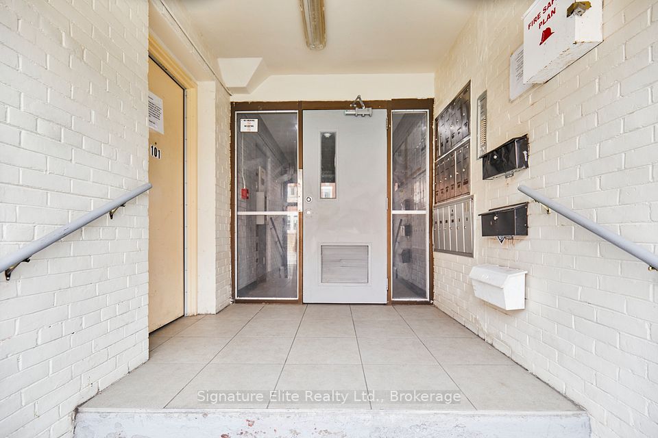 280 Woodfield Road, Toronto E01, ON M4L 2W7