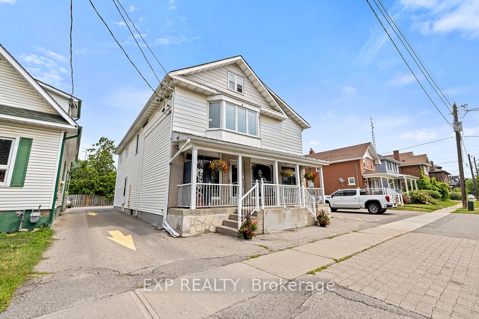 28 Buckingham Avenue, Oshawa, ON L1G 2K3
