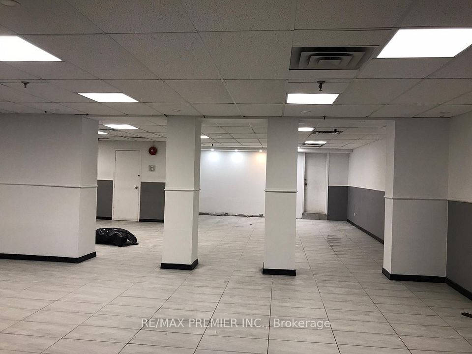 433 Comstock Road 8, Toronto E04, ON M1L 2H4