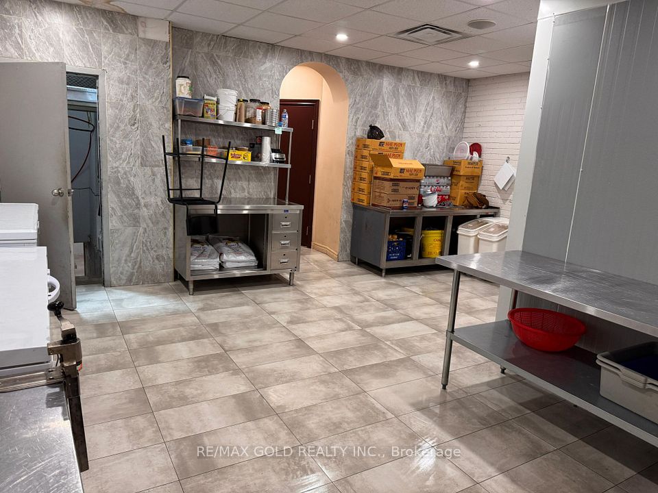 515 Danforth Avenue, Toronto E01, ON M4K 1P5