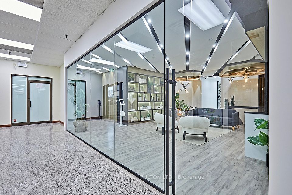 50 Richmond Street E 112, Oshawa, ON L1G 7C7