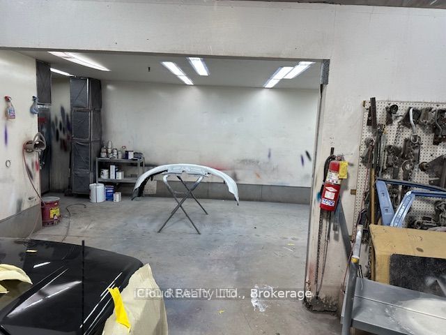 190 N Waterloo Street 9, Oshawa, ON L1H 8A7