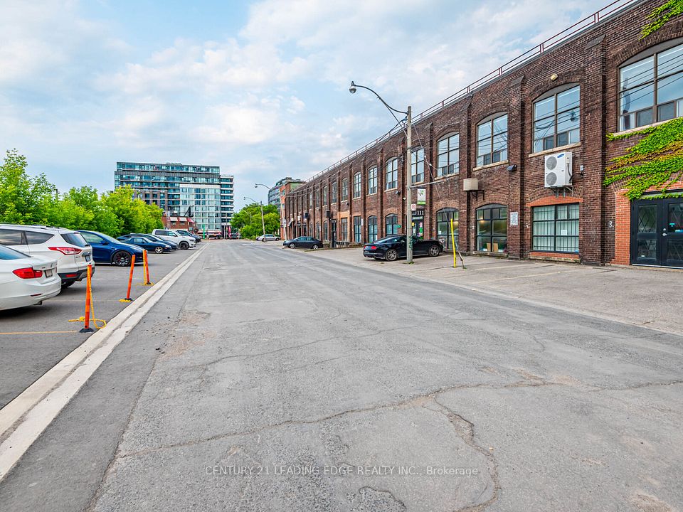 19 DICKENS Street, Toronto E01, ON M4M 1T8