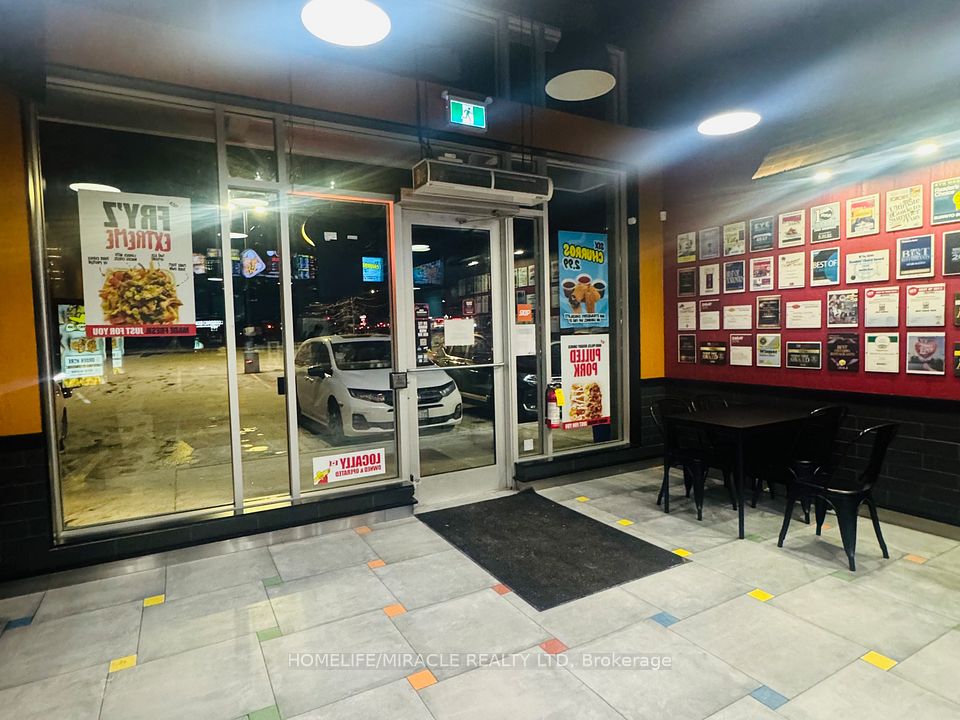 5 Rossland Road E 104, Ajax, ON L1Z 0T4