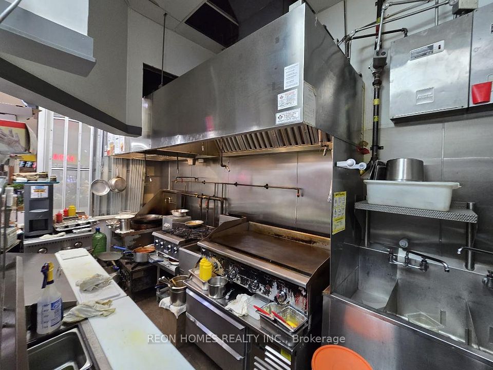 1571 Sandhurst Circle #428, Toronto E07, ON M1V 1V2