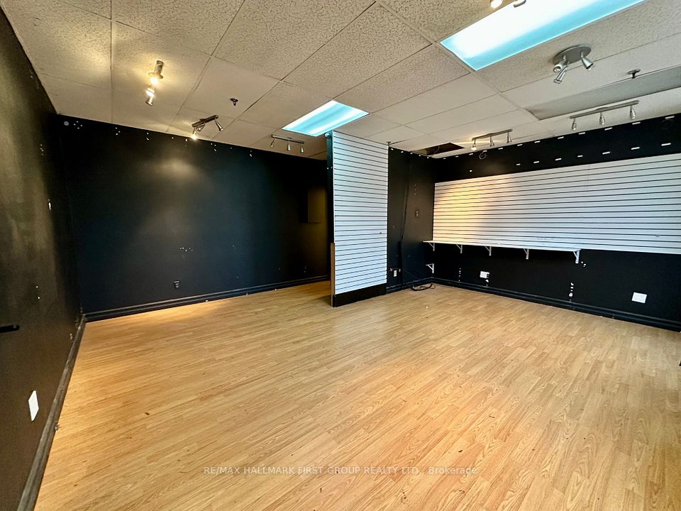 153 Brock Street N 4, Whitby, ON L1N 4H3