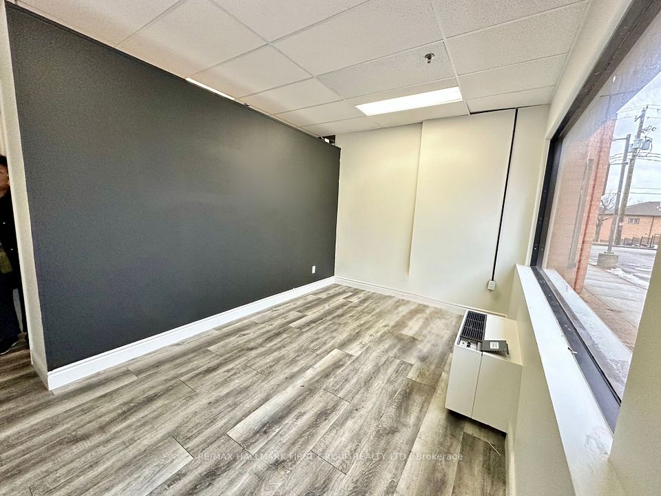 153 Brock Street N 5, Whitby, ON L1N 4H3