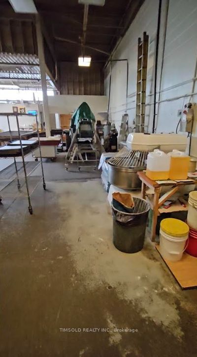 501 Passmore Avenue 14, Toronto E07, ON M1V 5G4