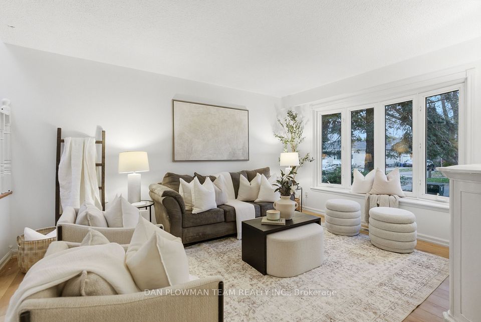 Semi-Detached  at 366 Rosedale Drive, Whitby, ON L1N 1Z4, Whitby