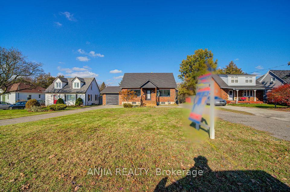 1574 Hwy 2 Road, Clarington, ON L1E 2R7