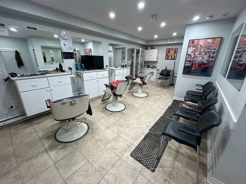 1250 St. Martins Drive 4, Pickering, ON L1W 1J3