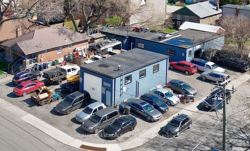 3 Elward Boulevard, Toronto E06, ON M1L 3L1