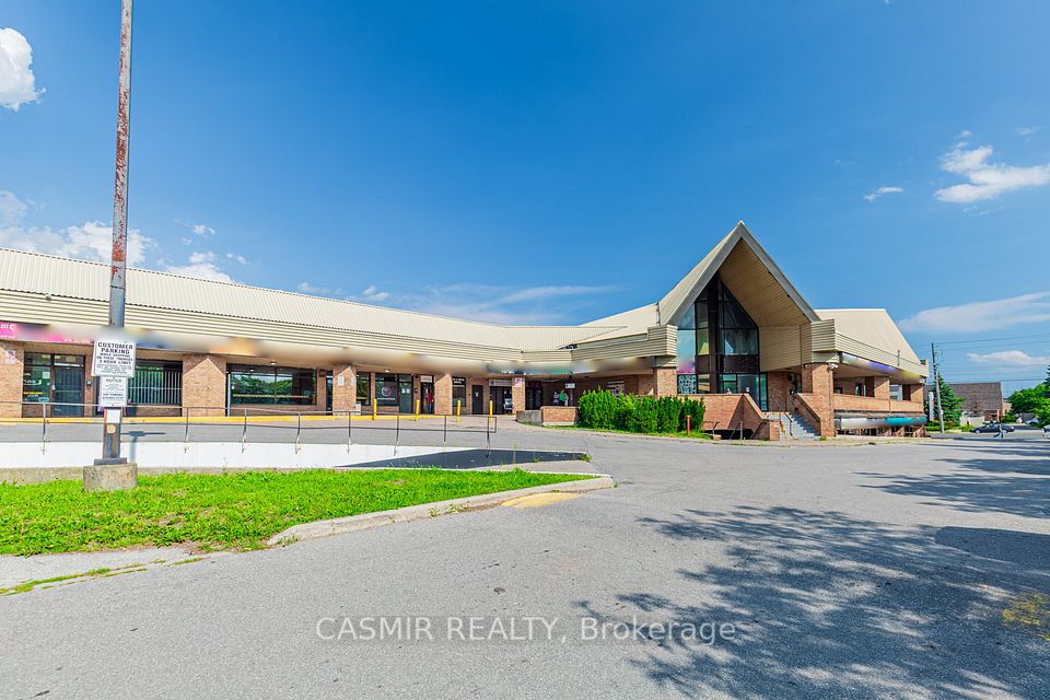 880 Ellesmere Road N235, Toronto E04, ON M1P 2W6