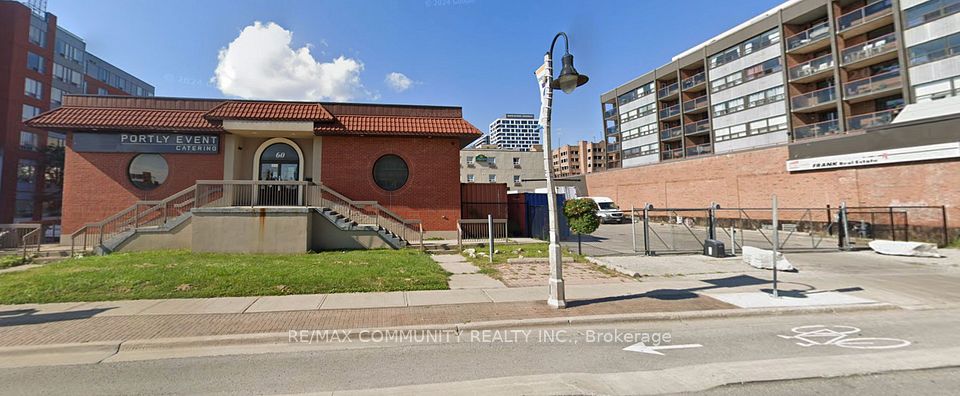 60 Athol Street E, Oshawa, ON L1H 8B7