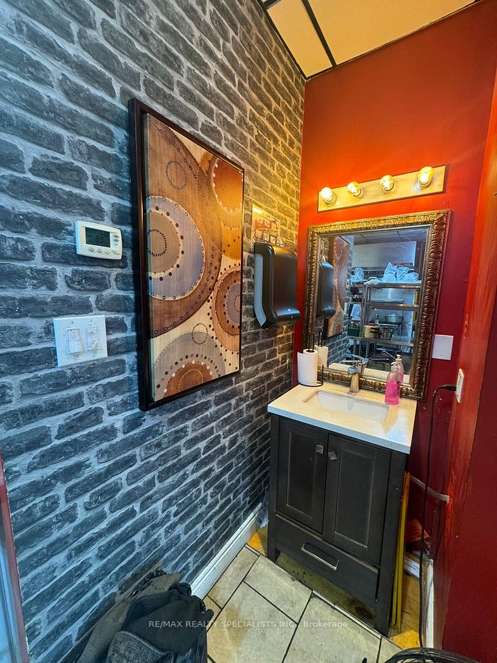 129 King Street E 3, Clarington, ON L1C 1N6