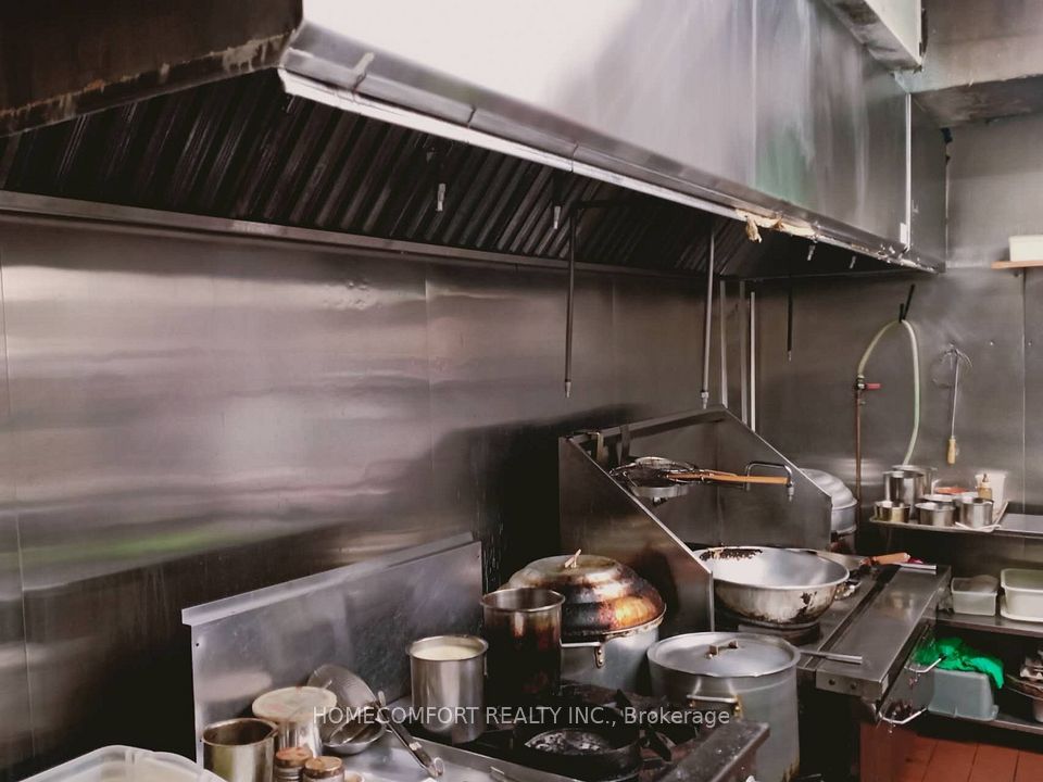 3380 Midland Avenue 19, Toronto E07, ON M1V 5B5