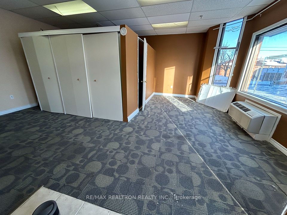 153 Brock Street N 7, Whitby, ON L1N 4H3