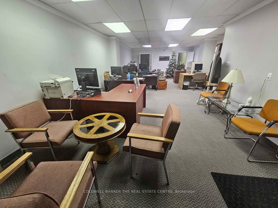 2869 Kingston Road, Toronto E08, ON M1M 1N3