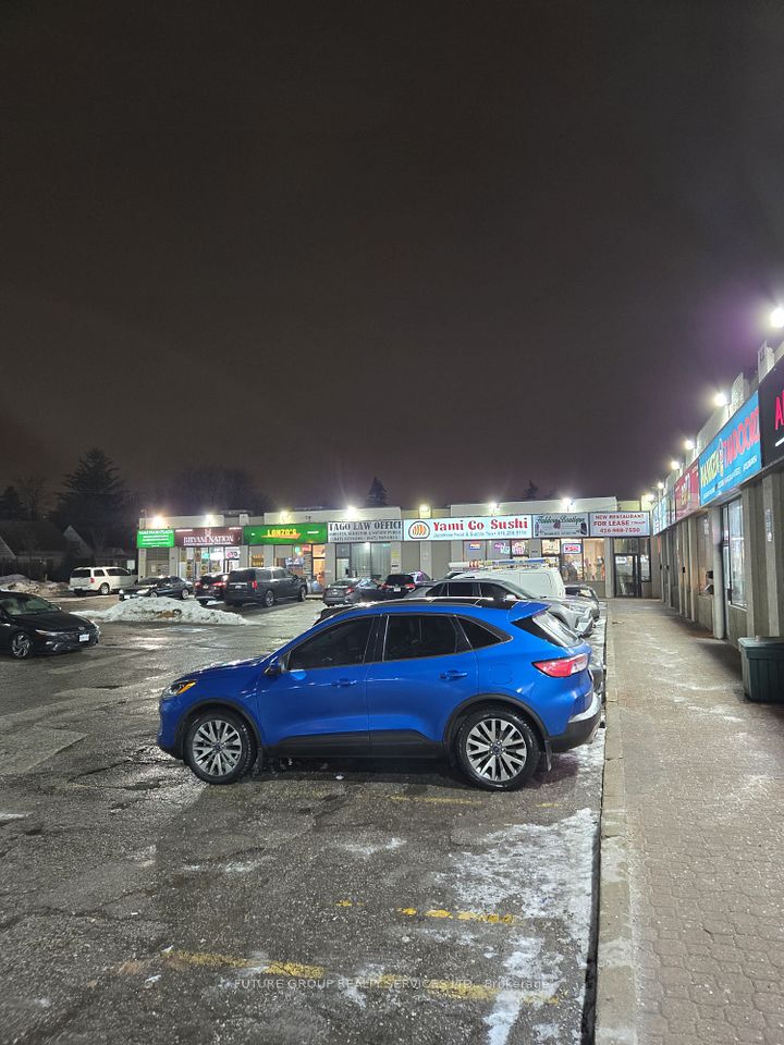 1960 Lawrence Avenue E 15B, Toronto E04, ON M1R 2Z1