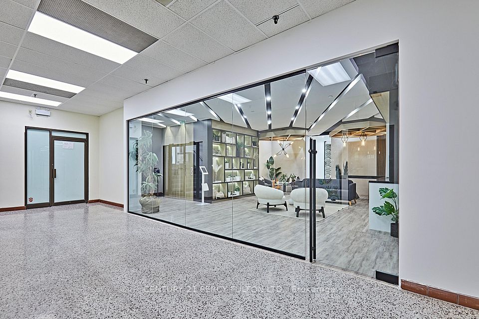 50 Richmond Street E 112, Oshawa, ON L1G 7C7