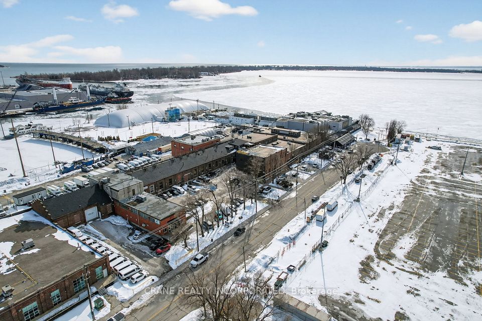 31F Polson Street, Toronto E01, ON M5A 1A4