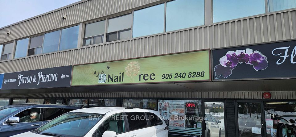 650 King Street E 3A, Oshawa, ON L1H 1G5