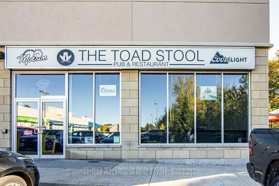 701 Grandview Street N 4B, Oshawa, ON L1K 0V4