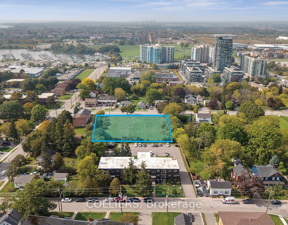 1615 Brock Street S, Whitby, ON L1N 4M5