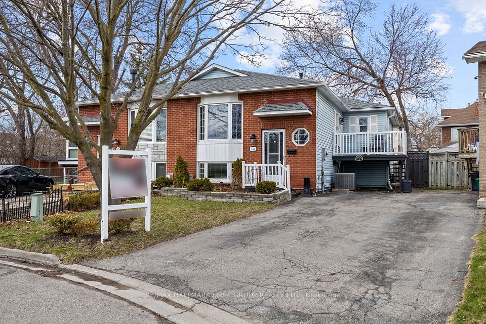 Semi-Detached  at 676 Frobisher Court, Oshawa, ON L1J 8M9, Oshawa