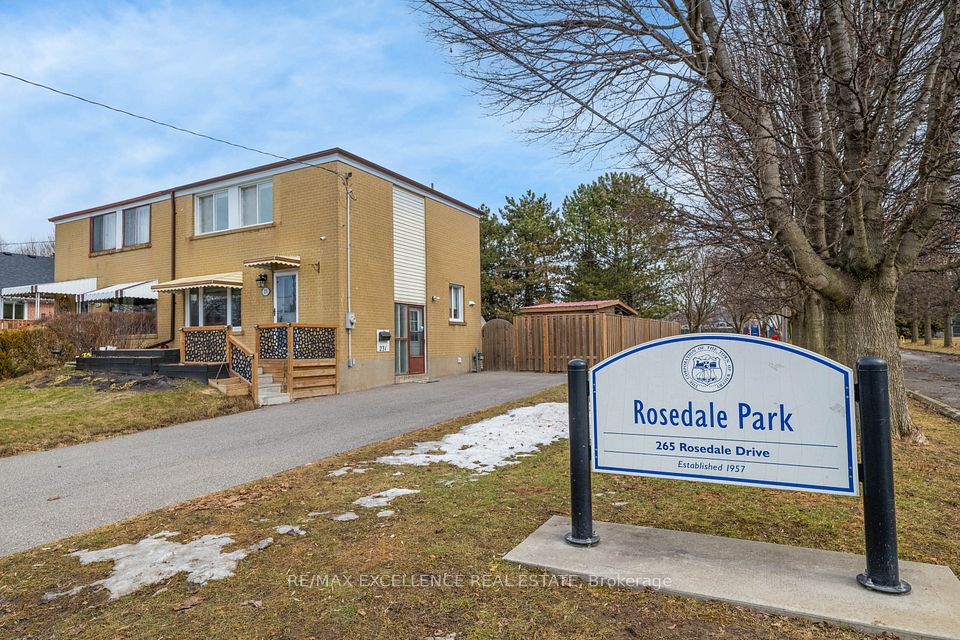 Semi-Detached  at 231 Rosedale Drive, Whitby, ON L1N 1Z2, Whitby