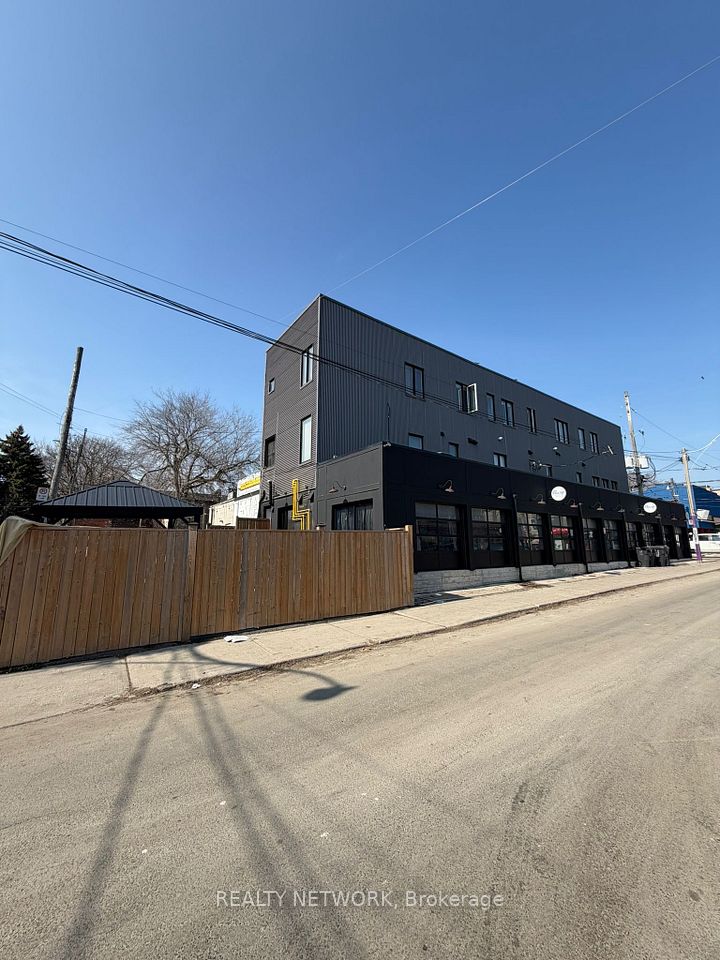 1415 Gerrard Street E, Toronto E01, ON M4L 1Z5