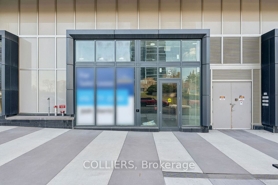 5 Village Green Square, Toronto E07, ON M1T 3G2