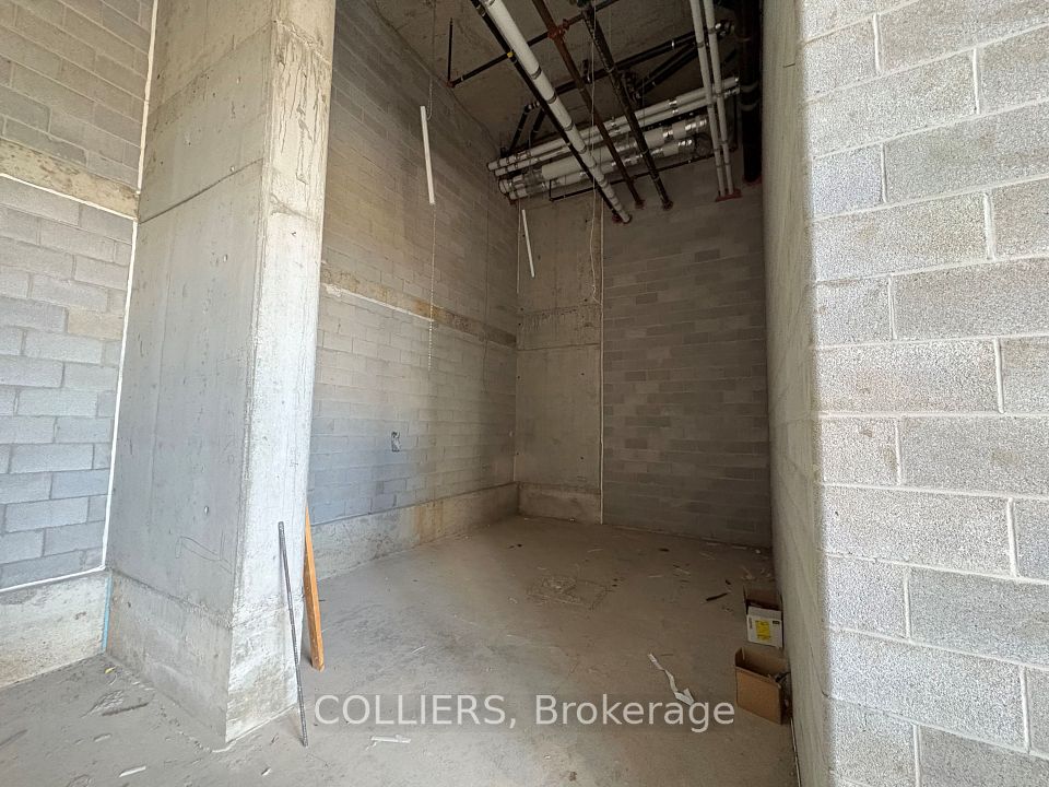 5 Village Green Square, Toronto E07, ON M1T 3G2