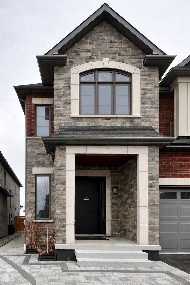 Detached at 43 Claridge Crescent BSMT, Whitby, ON L1R 0G8, Whitby