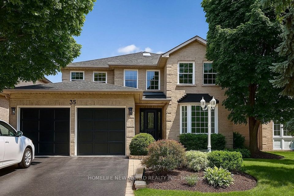 Detached at 35 Chipperfield Crescent, Whitby, ON L1R 1P1, Whitby
