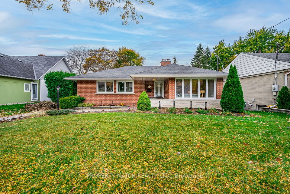 Detached at 962 Mohawk Street, Oshawa, ON L1G 3B2, Oshawa